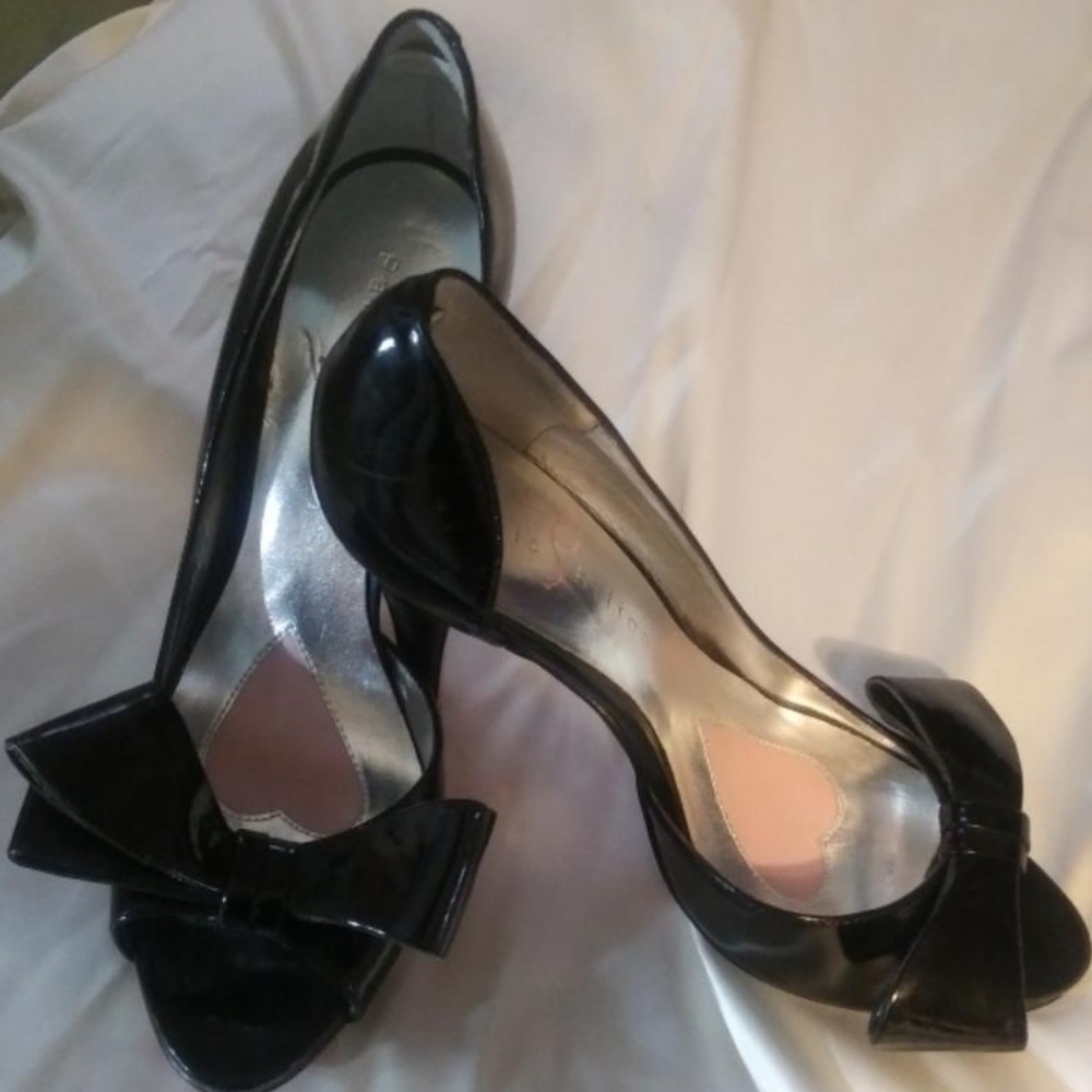 Ladies pumps